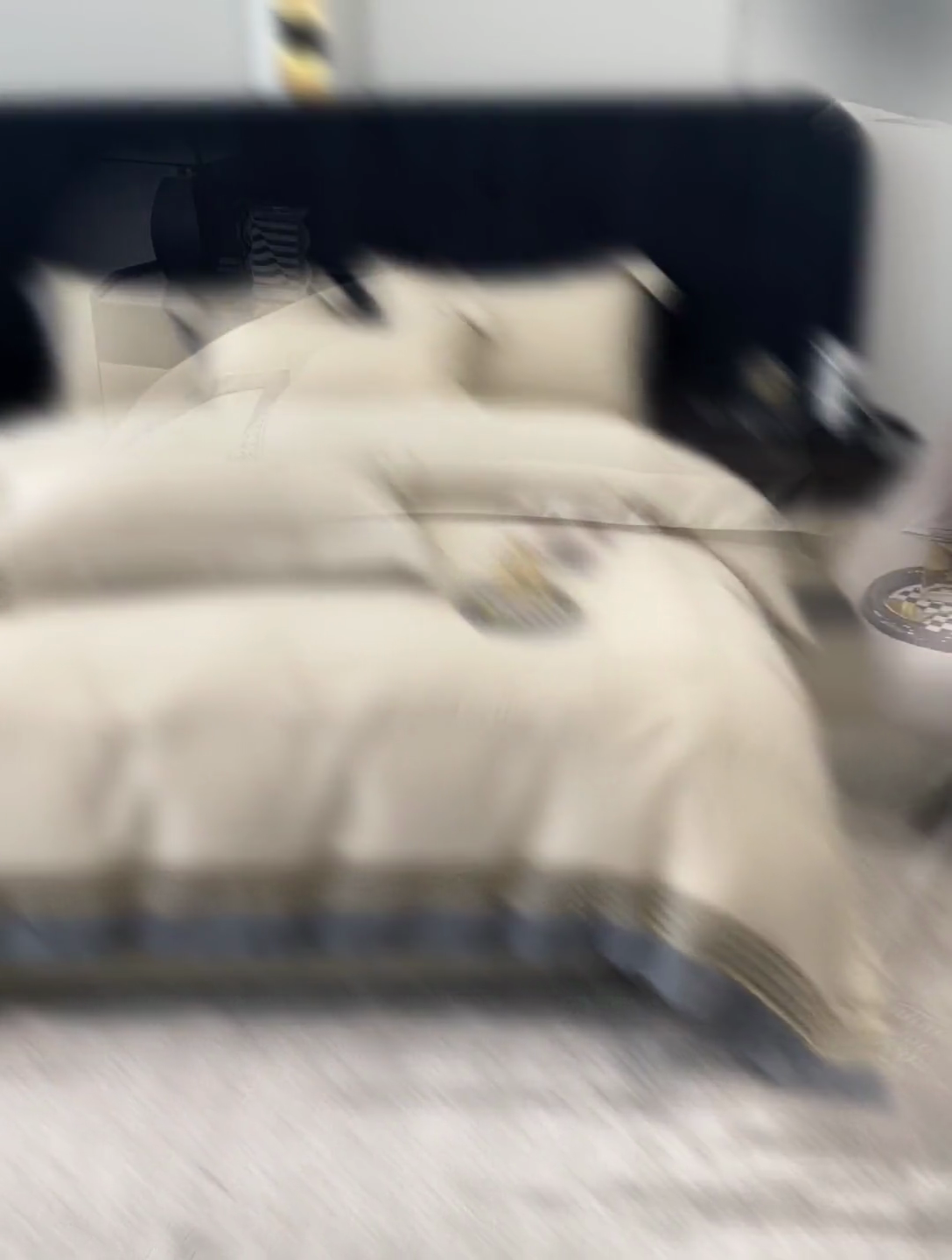 91家纺网 家纺一手货源 找家纺 （总）奥汀洛家纺 2024新款工艺款水洗真丝刺绣四件套-迪梵