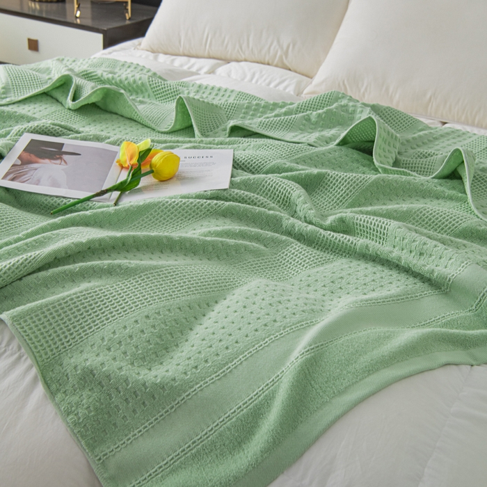 91家纺网 家纺一手货源 找家纺 雯雨家纺 2024老式怀旧A类纯棉毛巾被 蜂窝墨绿