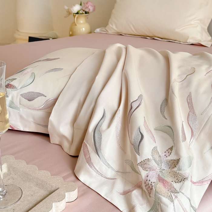 91家纺网 家纺一手货源 找家纺 （总）爱缦 2024新款80支新疆棉刺绣四件套--薄雾云裳系列