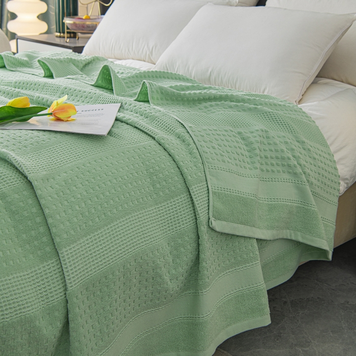 91家纺网 家纺一手货源 找家纺 雯雨家纺 2024老式怀旧A类纯棉毛巾被 蜂窝墨绿