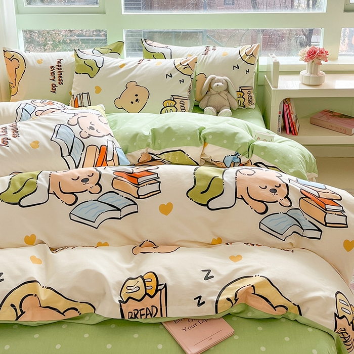 91家纺网 家纺一手货源 找家纺  琪格格纺织 2024新款13372全棉印花小清新四件套 酣睡熊