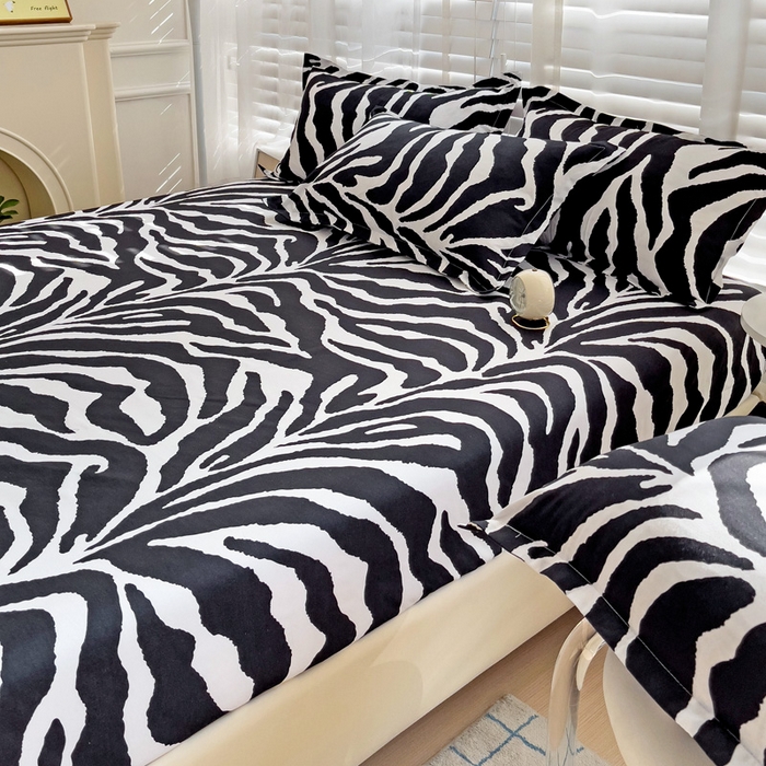 91家纺网 家纺一手货源 找家纺  楠沐家纺 2025新款印花亲肤芦荟棉水洗棉床笠 斑马