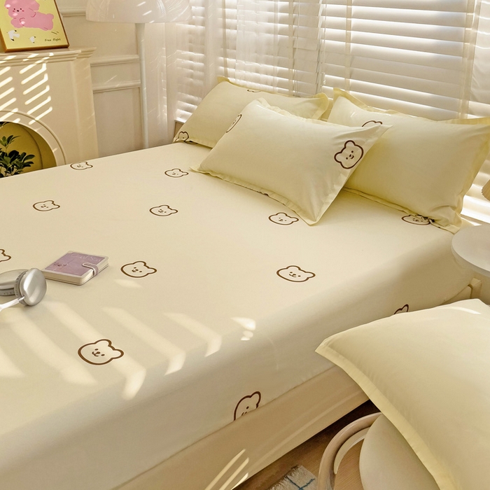 91家纺网 家纺一手货源 找家纺  楠沐家纺 2026新款印花亲肤芦荟棉水洗棉床笠 熊白卡