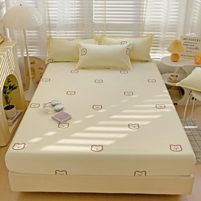 91家纺网 家纺一手货源 找家纺  楠沐家纺 2026新款印花亲肤芦荟棉水洗棉床笠 熊白卡