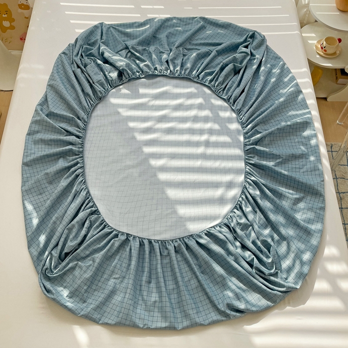 91家纺网 家纺一手货源 找家纺  楠沐家纺 2025新款印花亲肤芦荟棉水洗棉床笠 小蓝格