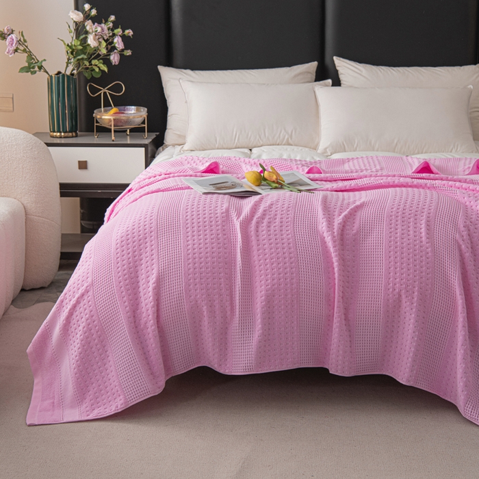 91家纺网 家纺一手货源 找家纺 雯雨家纺 2024老式怀旧A类纯棉毛巾被 蜂窝粉色