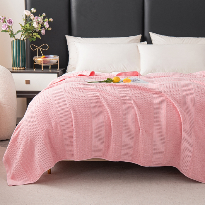 91家纺网 家纺一手货源 找家纺 雯雨家纺 2024老式怀旧A类纯棉毛巾被 蜂窝粉