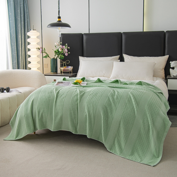 91家纺网 家纺一手货源 找家纺 雯雨家纺 2024老式怀旧A类纯棉毛巾被 蜂窝墨绿