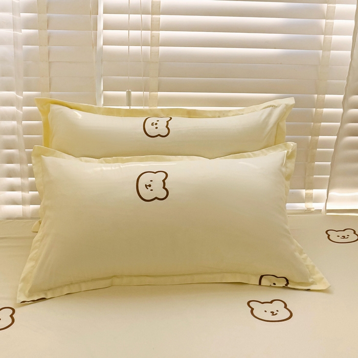 91家纺网 家纺一手货源 找家纺  楠沐家纺 2026新款印花亲肤芦荟棉水洗棉床笠 熊白卡