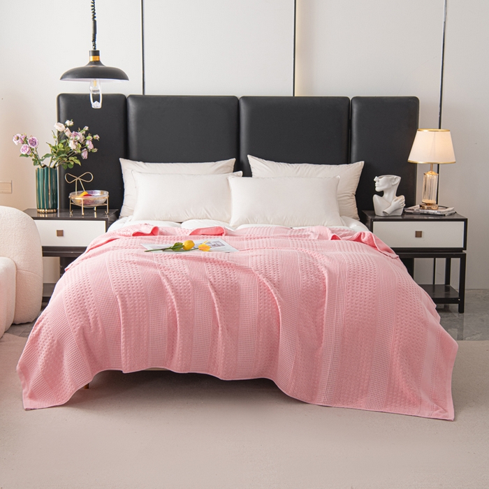 91家纺网 家纺一手货源 找家纺 雯雨家纺 2024老式怀旧A类纯棉毛巾被 蜂窝粉