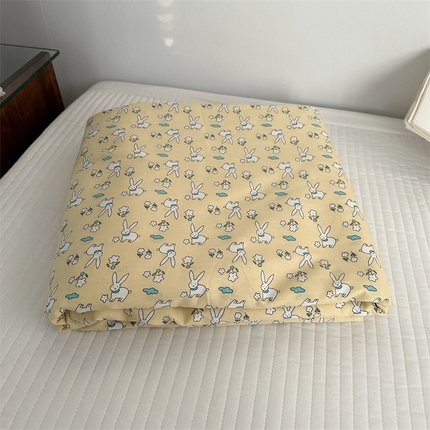 91家纺网 家纺一手货源 找家纺 恋恋三季 2024新款40支13372全棉斜纹印花被套-第一批  柠檬兔兔