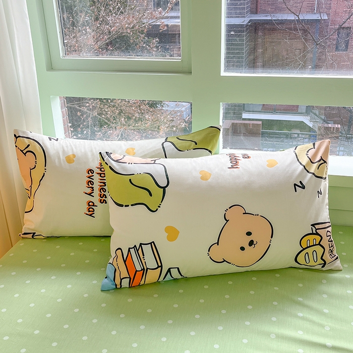 91家纺网 家纺一手货源 找家纺  琪格格纺织 2024新款13372全棉印花小清新四件套 酣睡熊