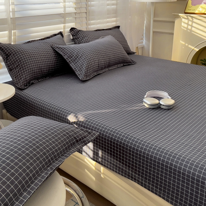 91家纺网 家纺一手货源 找家纺  楠沐家纺 2025新款印花亲肤芦荟棉水洗棉床笠 小黑格