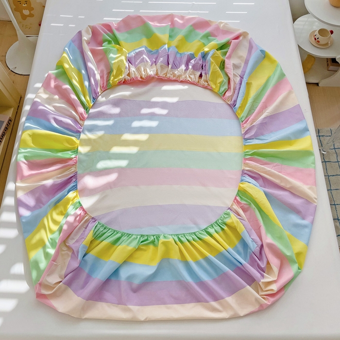 91家纺网 家纺一手货源 找家纺  楠沐家纺 2025新款印花亲肤芦荟棉水洗棉床笠 彩虹桥