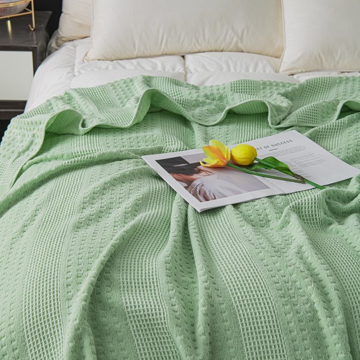 91家纺网 家纺一手货源 找家纺 雯雨家纺 2024老式怀旧A类纯棉毛巾被 蜂窝墨绿