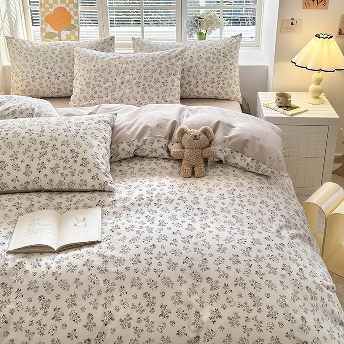 91家纺网 家纺一手货源 找家纺 沐棉家居 2024新款小清新全棉13372印花单被套 小熊物语