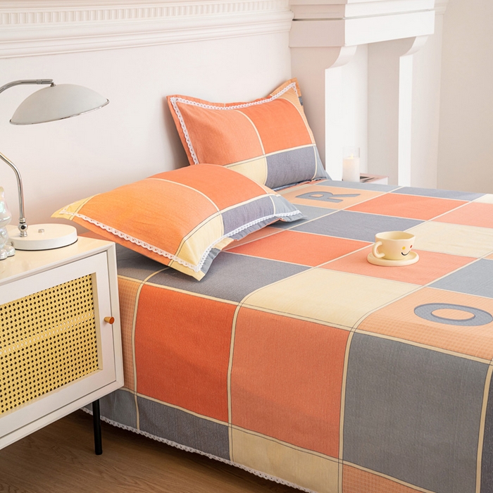 91家纺网 家纺一手货源 找家纺 首爱家纺 2025新款花边老粗布印花床单系列套件 字母风格