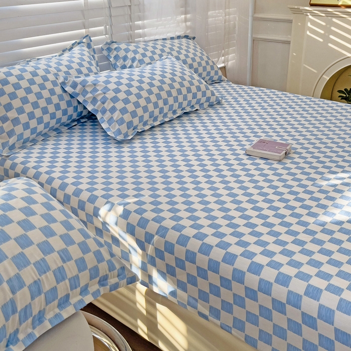 91家纺网 家纺一手货源 找家纺  楠沐家纺 2026新款印花亲肤芦荟棉水洗棉床笠 棋盘格蓝