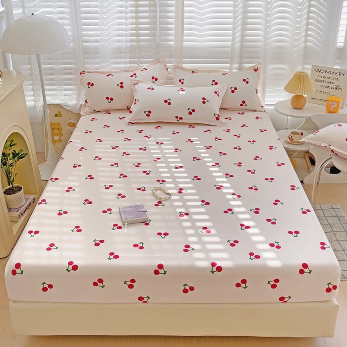 91家纺网 家纺一手货源 找家纺  楠沐家纺 2025新款印花亲肤芦荟棉水洗棉床笠 小樱桃