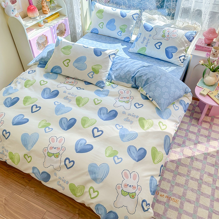 91家纺网 家纺一手货源 找家纺  琪格格纺织 2024新款13372全棉印花小清新四件套 爱心兔