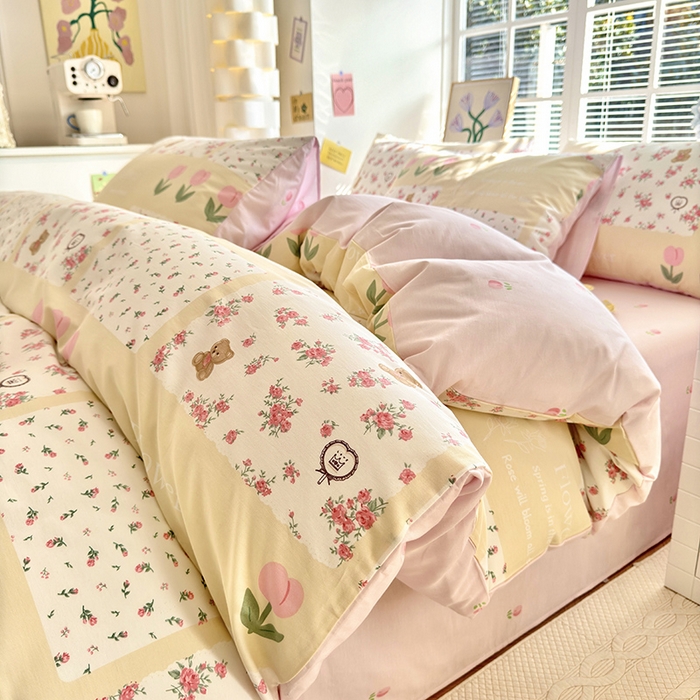 91家纺网 家纺一手货源 找家纺 沐棉家居 2024新款小清新全棉13372印花单被套 温馨小熊