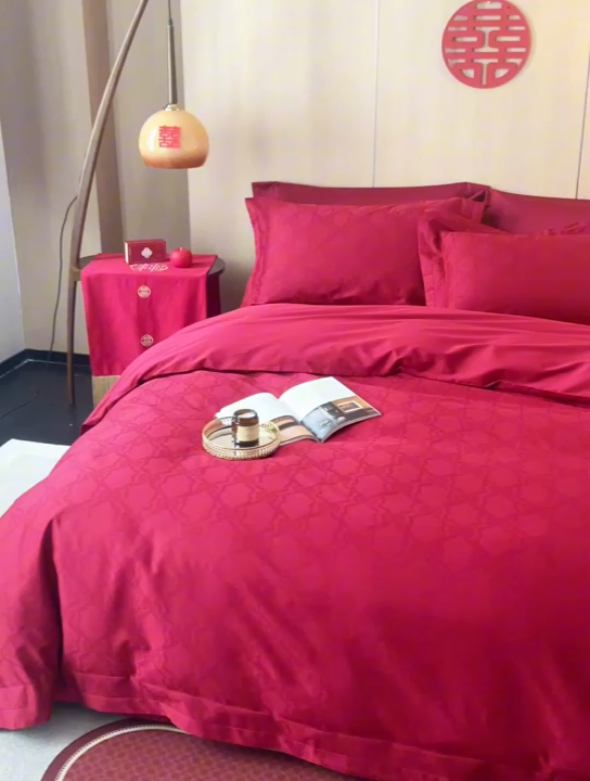 91家纺网 家纺一手货源 找家纺 （总）云胡 2024新款高精密提花四件套-在逃公主朱湛红