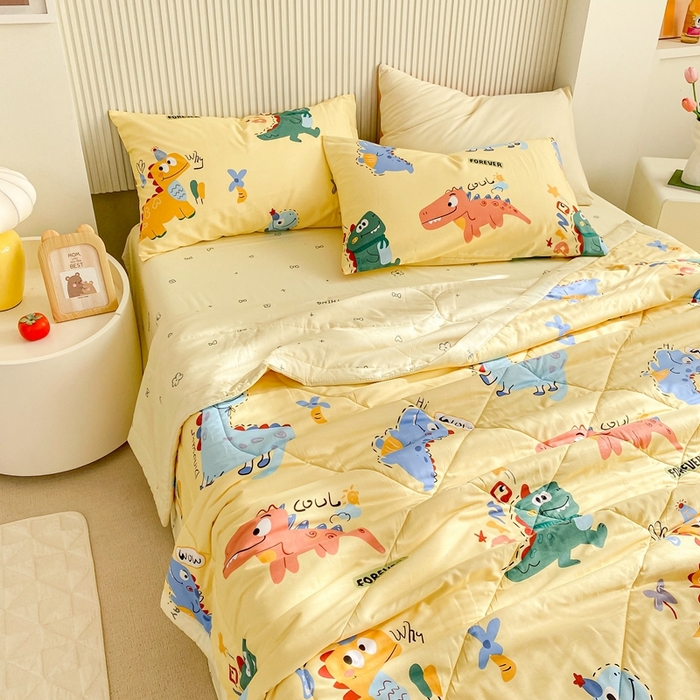 91家纺网 家纺一手货源 找家纺 鸣升家纺 A类印花全棉12868棉花夏凉被四件套夏被 恐龙奇遇（黄）