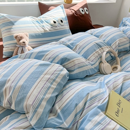 91家纺网 家纺一手货源 找家纺 盼季家纺 2024新款大眼睛萌趣水洗棉床上四件套混搭床单被套宿舍三件套 大眼-条纹蓝