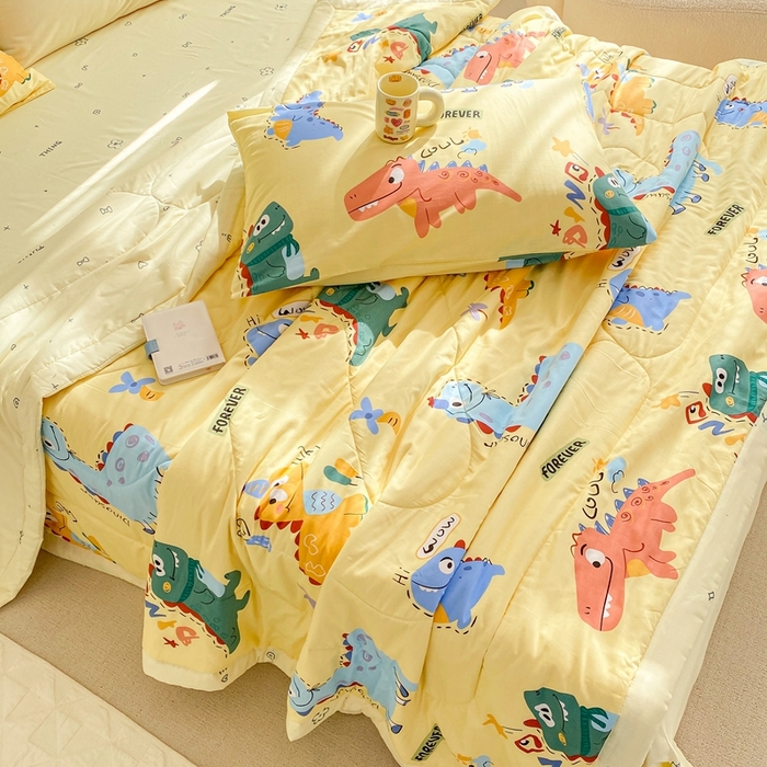 91家纺网 家纺一手货源 找家纺 鸣升家纺 A类印花全棉12868棉花夏凉被四件套夏被 恐龙奇遇（黄）