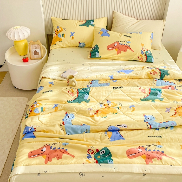 91家纺网 家纺一手货源 找家纺 鸣升家纺 A类印花全棉12868棉花夏凉被四件套夏被 恐龙奇遇（黄）