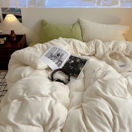 91家纺网 家纺一手货源 找家纺 （总）盼季家纺 2024新款软糯舒适保暖加密高克重牛奶绒四件套