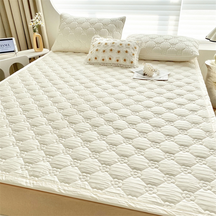 91家纺网 家纺一手货源 找家纺 鑫钰 2024新款A类水洗棉大豆夹棉床护垫 太阳花-雅士白