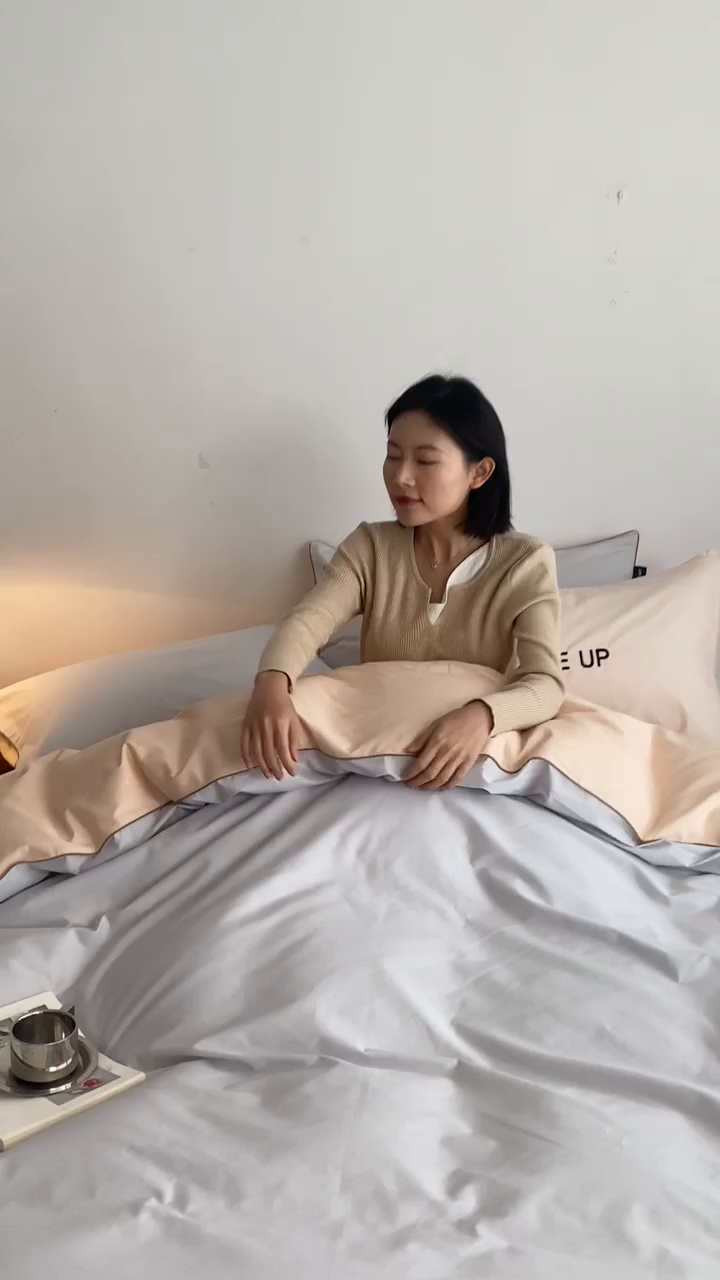 91家纺网 家纺一手货源 找家纺 卡姿家纺 2024春夏纯色双拼嵌绳款单被套—莫琳 莫琳 被套棕灰