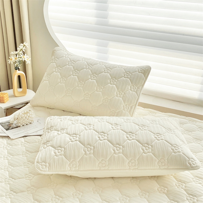 91家纺网 家纺一手货源 找家纺 鑫钰 2024新款A类水洗棉大豆夹棉床护垫 太阳花-雅士白