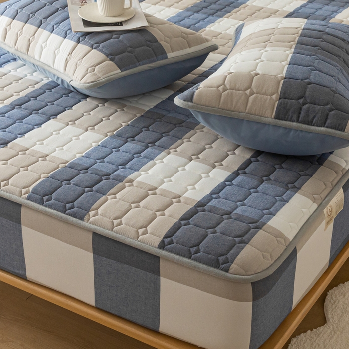 91家纺网 家纺一手货源 找家纺 鑫钰 2024新款无印风水洗棉水洗亲肤大豆夹棉床笠-简格 简格-蓝大格