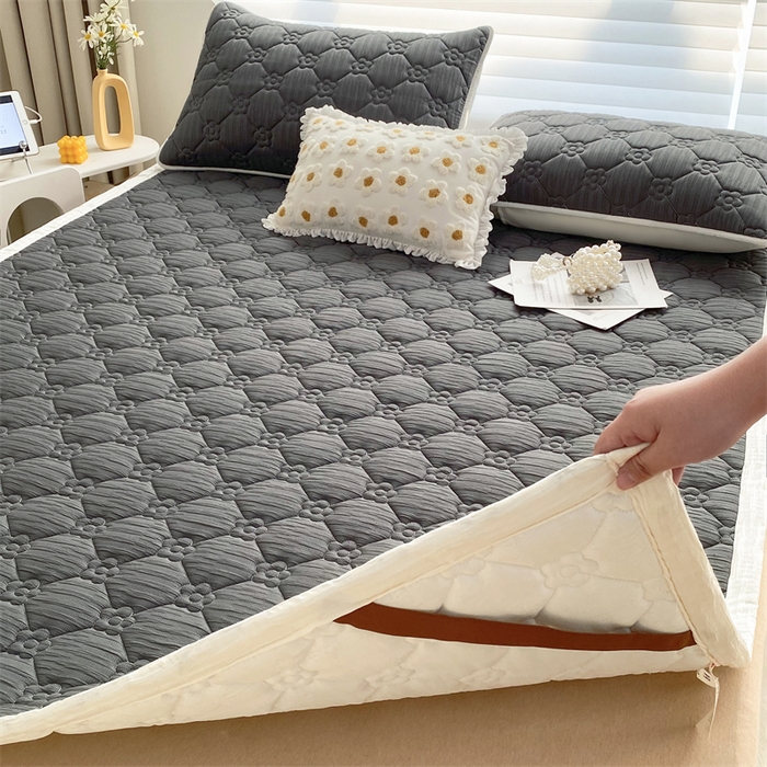 91家纺网 家纺一手货源 找家纺 鑫钰 2024新款A类水洗棉大豆夹棉床护垫 太阳花-高级灰