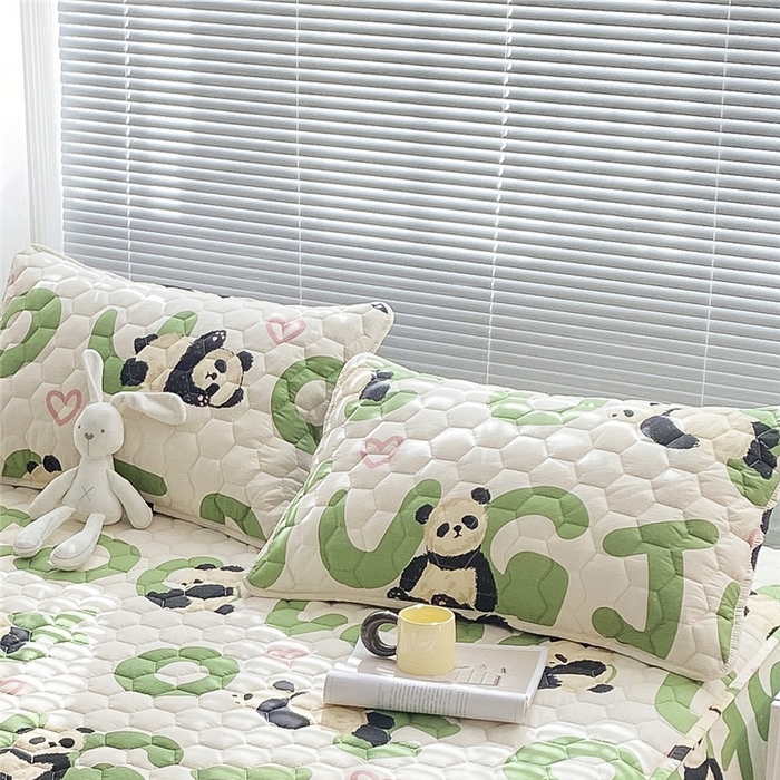 91家纺网 家纺一手货源 找家纺  九亭家纺 2024新款全棉夹棉防口水防头油枕套 防水款_字母熊猫