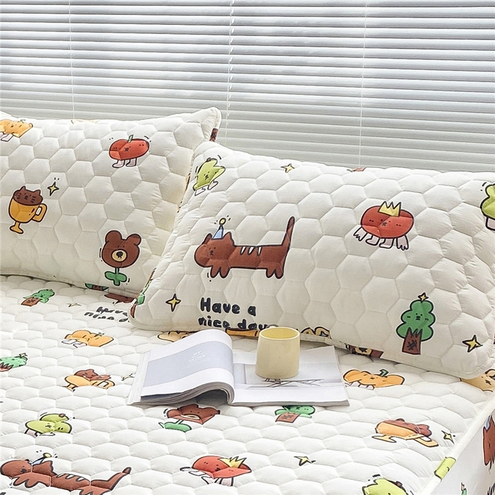 91家纺网 家纺一手货源 找家纺  九亭家纺 2024新款全棉夹棉防口水防头油枕套 防水-欢乐家族