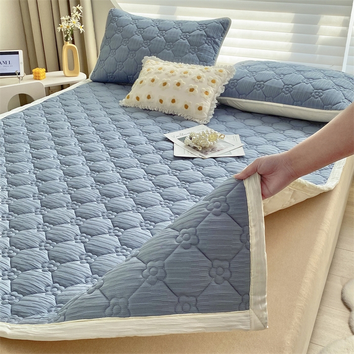 91家纺网 家纺一手货源 找家纺 鑫钰 2024新款A类水洗棉大豆夹棉床护垫 太阳花-宾利蓝