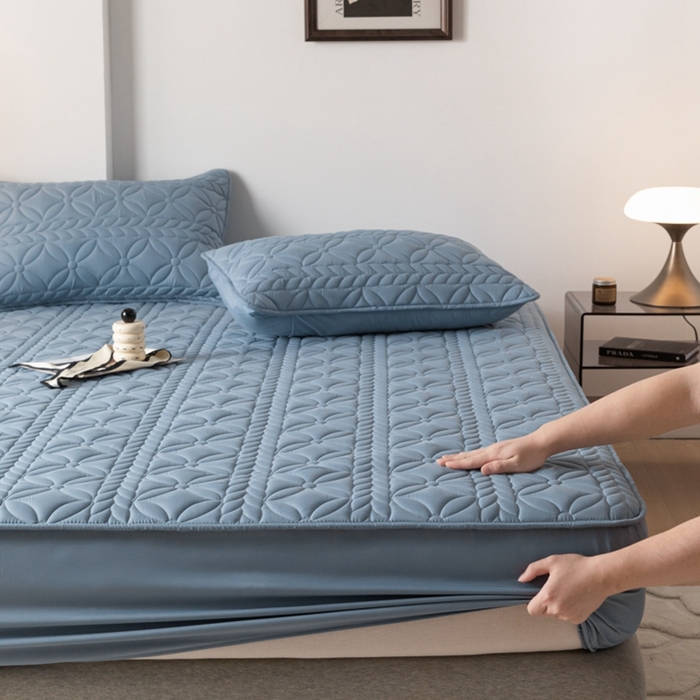 91家纺网 家纺一手货源 找家纺 鑫钰 2024新款A类防水大豆夹棉床笠-麦穗 花穗-优雅蓝