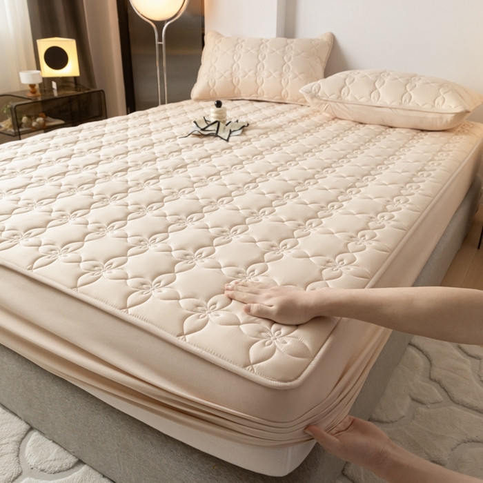 91家纺网 家纺一手货源 找家纺 （总）鑫钰 2024新款原棉大豆夹棉床笠-幸运花