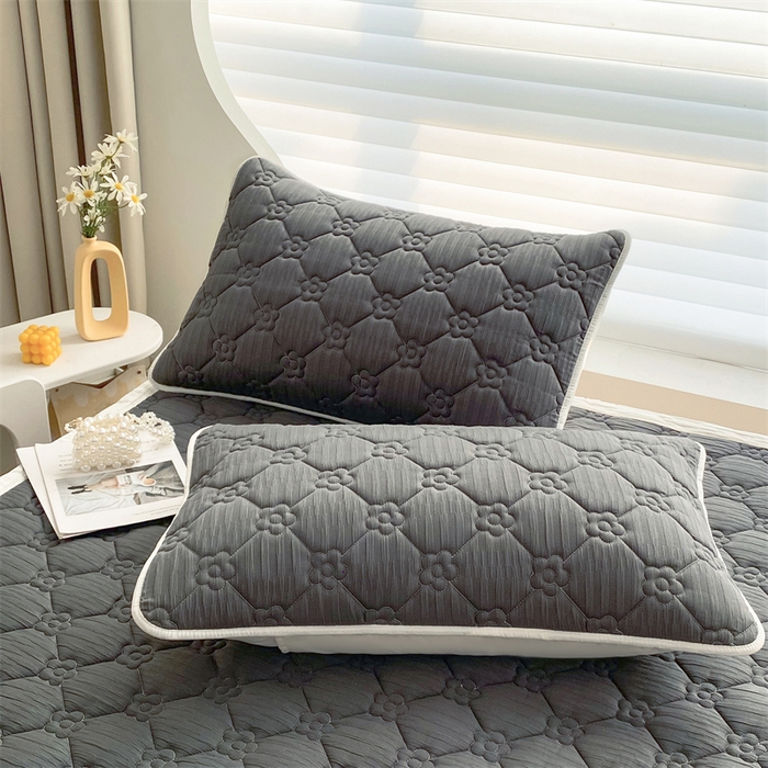 91家纺网 家纺一手货源 找家纺 鑫钰 2024新款A类水洗棉大豆夹棉床护垫 太阳花-高级灰