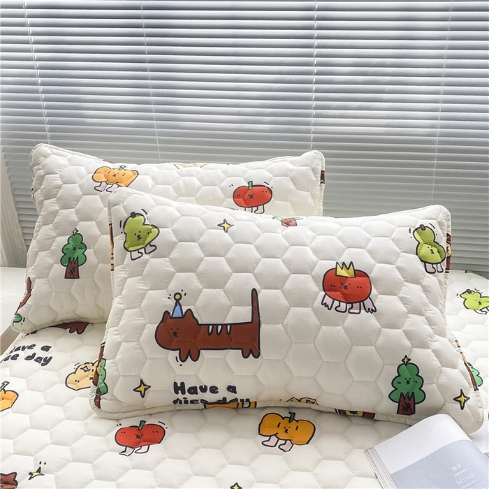 91家纺网 家纺一手货源 找家纺  九亭家纺 2024新款全棉夹棉防口水防头油枕套 防水-欢乐家族