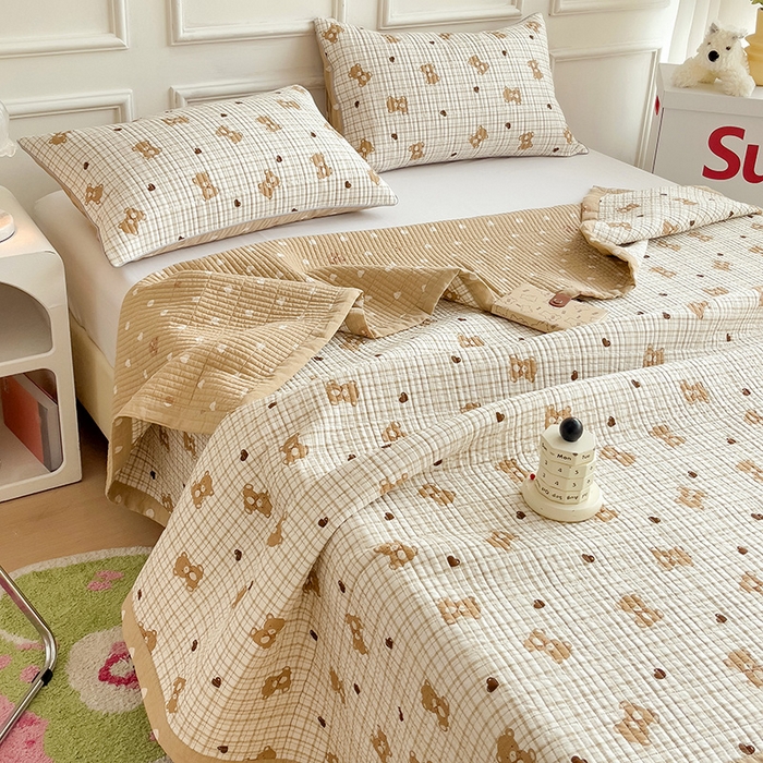 91家纺网 家纺一手货源 找家纺 沐纯家居 2024新款40S13372双面纯棉床盖三件套 爱心熊宝