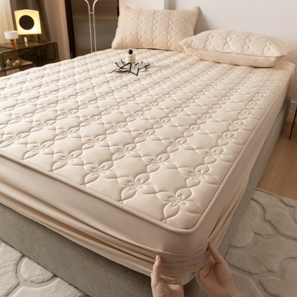 91家纺网 家纺一手货源 找家纺 （总）鑫钰 2024新款原棉大豆夹棉床笠-幸运花