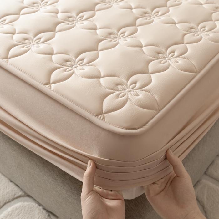 91家纺网 家纺一手货源 找家纺 （总）鑫钰 2024新款原棉大豆夹棉床笠-幸运花