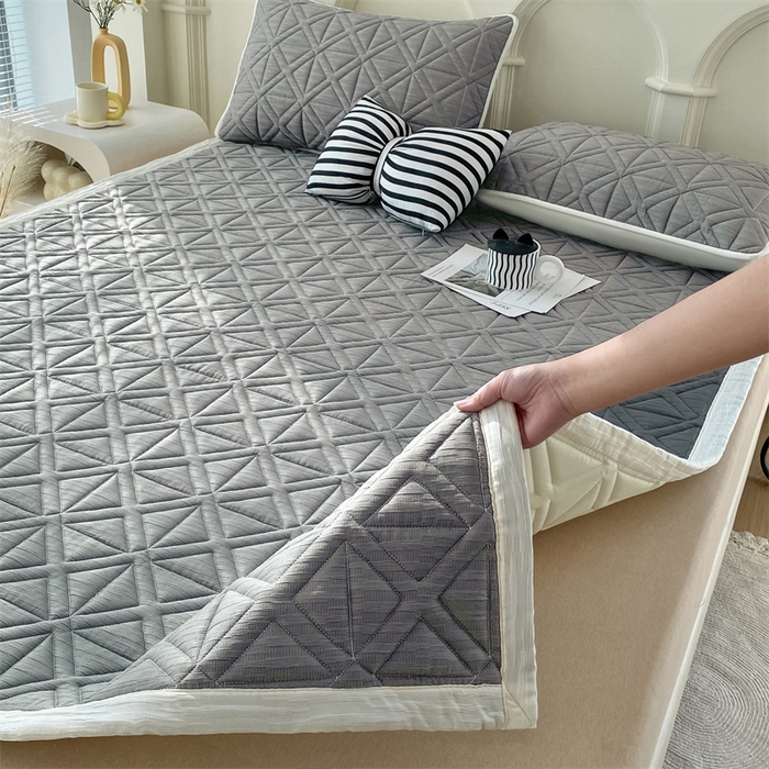 91家纺网 家纺一手货源 找家纺 鑫钰 2024新款A类水洗棉大豆夹棉床护垫 芊语-高级灰