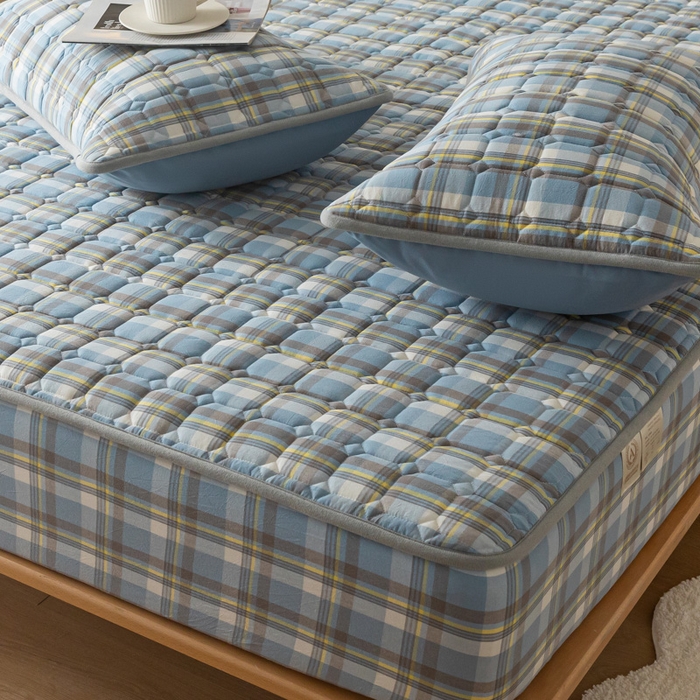 91家纺网 家纺一手货源 找家纺 鑫钰 2024新款无印风水洗棉水洗亲肤大豆夹棉床笠-简格 简格-简希蓝