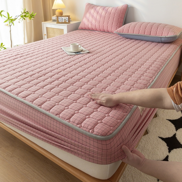 91家纺网 家纺一手货源 找家纺 鑫钰 2024新款无印风水洗棉水洗亲肤大豆夹棉床笠-简格 简格-豆沙格