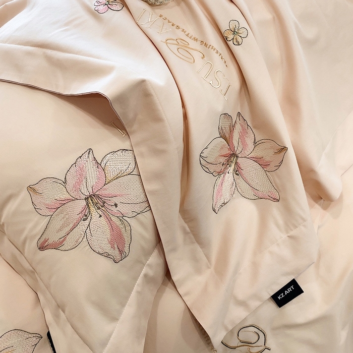 91家纺网 家纺一手货源 找家纺 卡姿家纺 2024春夏优雅刺绣四件套— 摩尔花园1 摩尔花园米杏